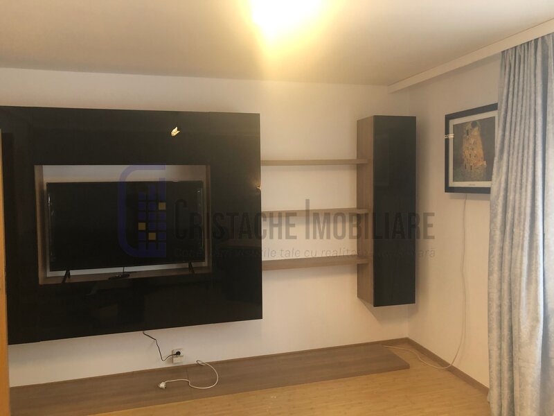 13 Septembrie, Novaci, fara comision apartament 3 camere, decomandat,